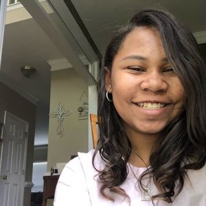 Meet your Posher, Connelly